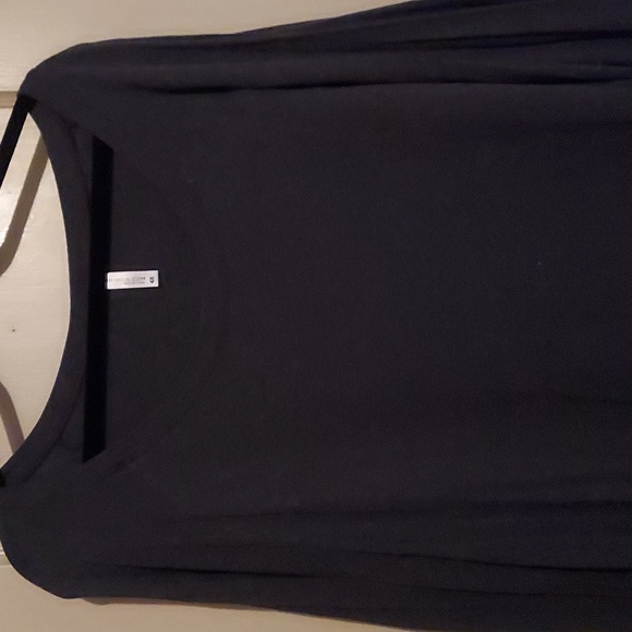 Top - Picture 2 of 2